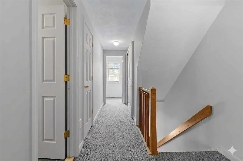 8 Deer Path, Maynard