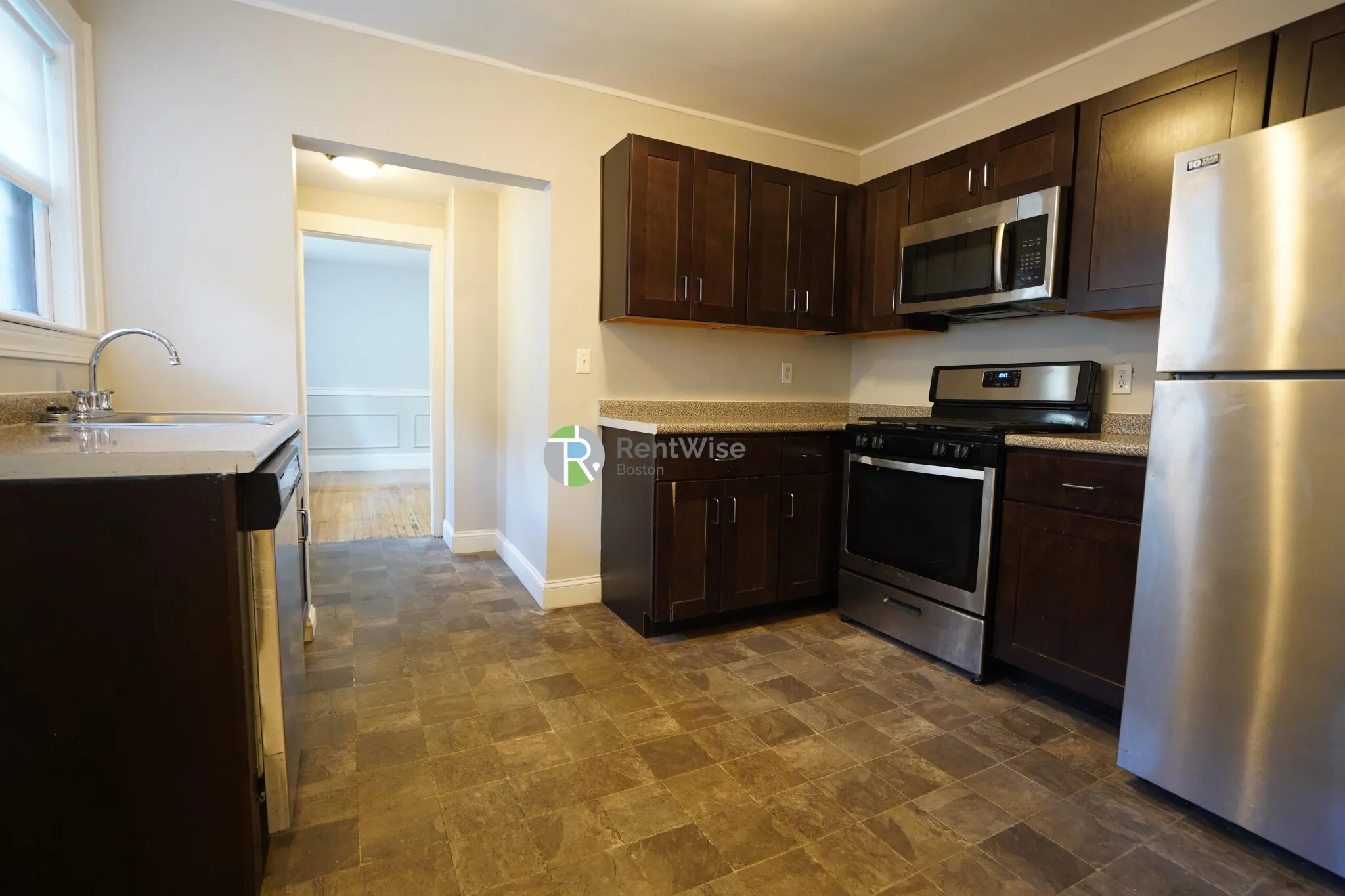 136 Arlington St, Oak Square