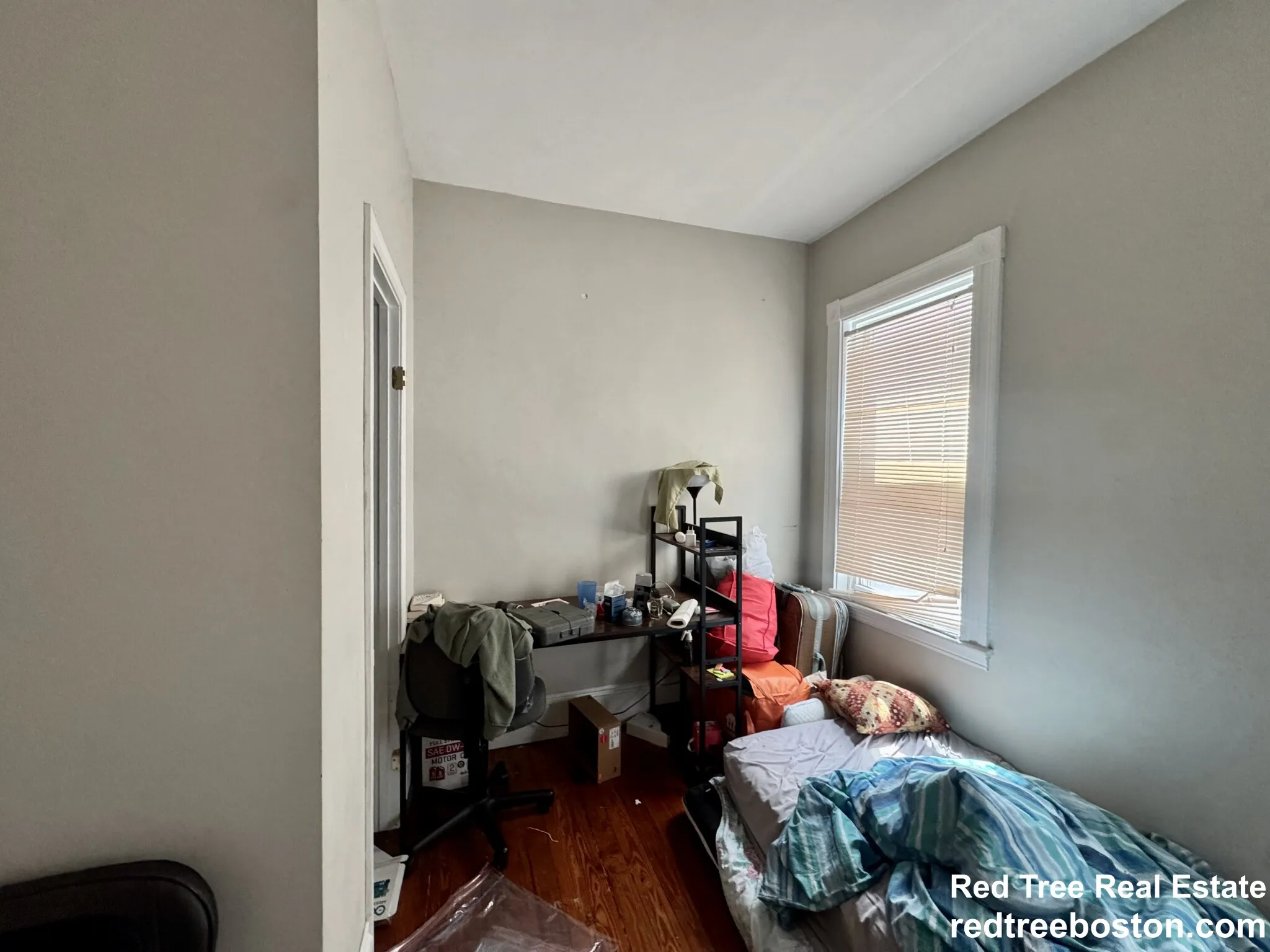 348 Faneuil St, Oak Square