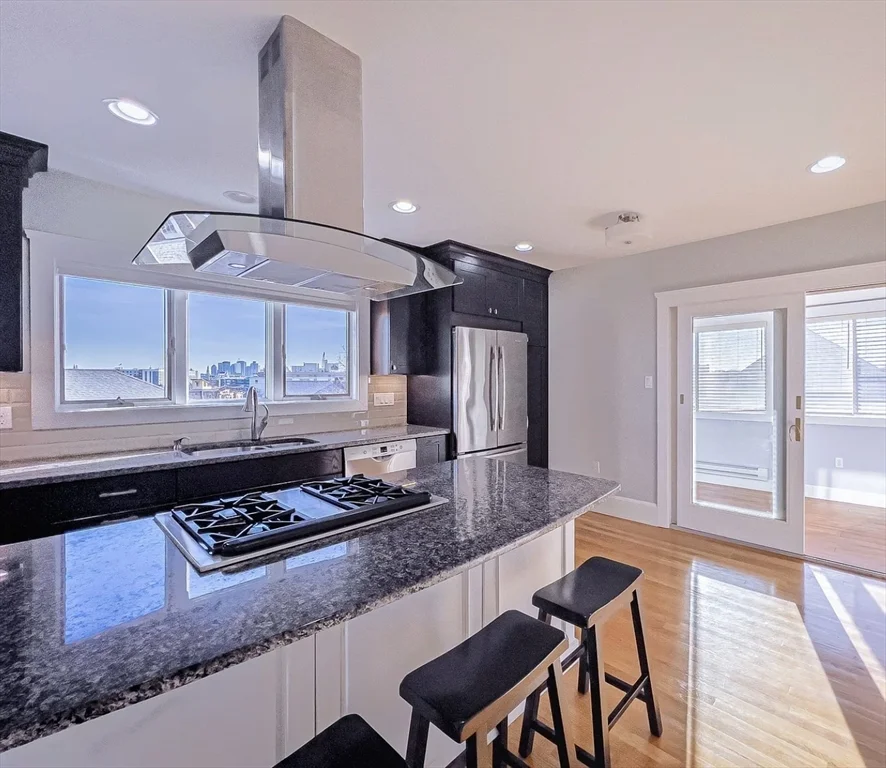 8 Putnam Rd, Assembly Square