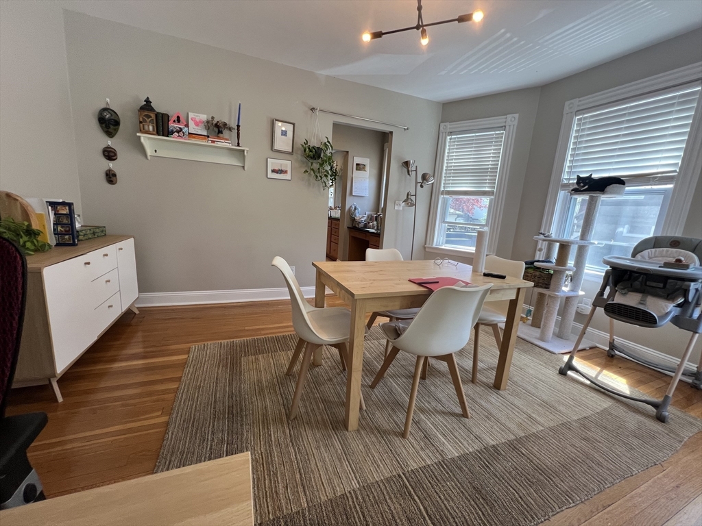 1 Chestnut St, Belmont