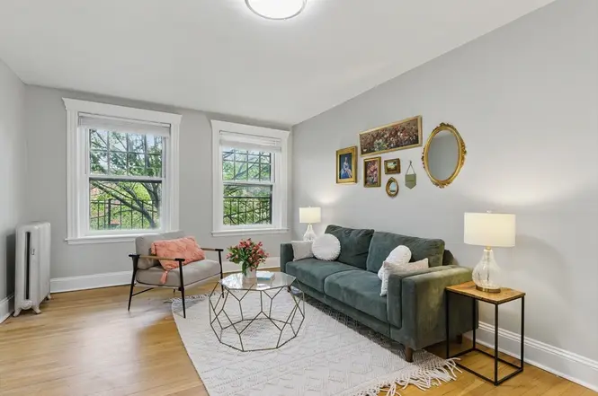 72 Strathmore Rd, Brighton