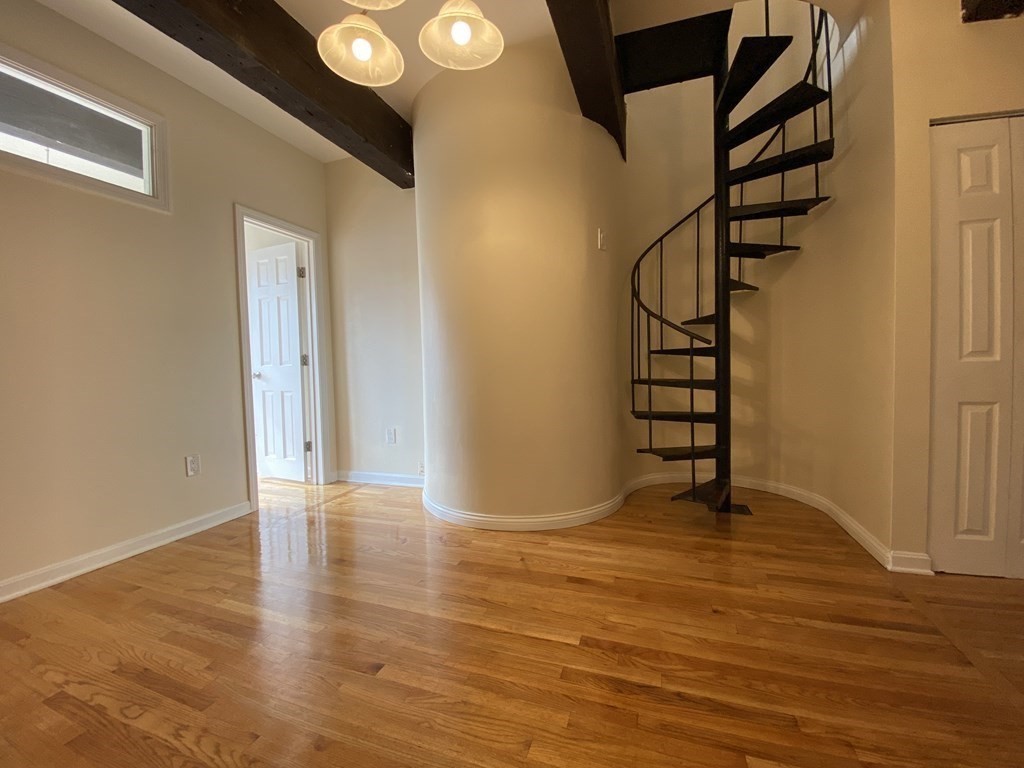 12 Stoneholm St, Fenway