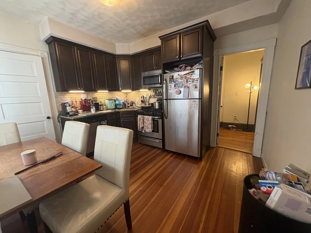 352 Main St, Medford