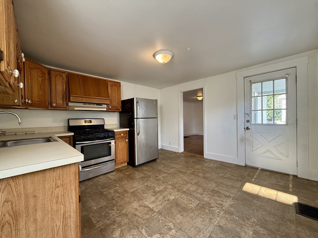 42 Broad St, North Attleboro