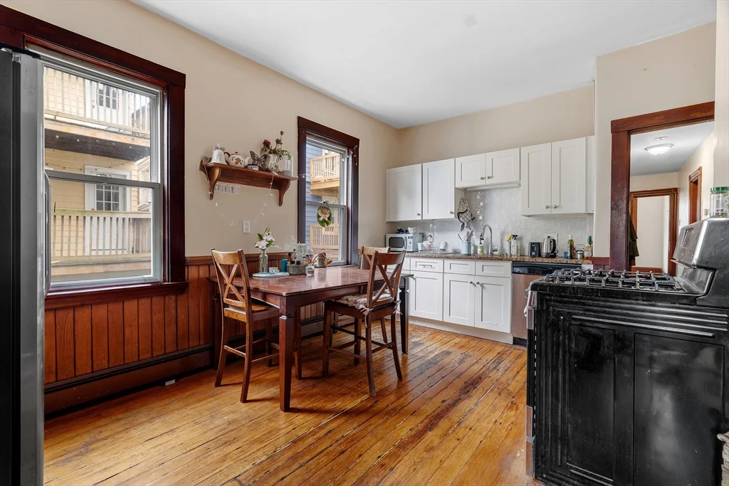 9 Spalding St, Jamaica Plain