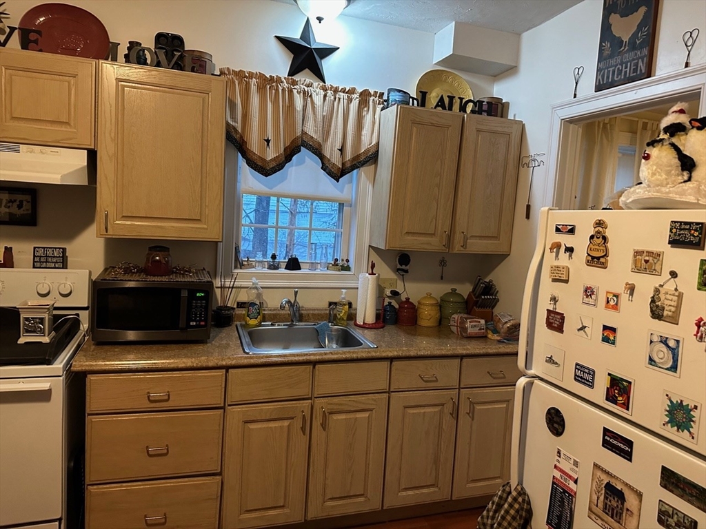 38 Reservoir, Holden