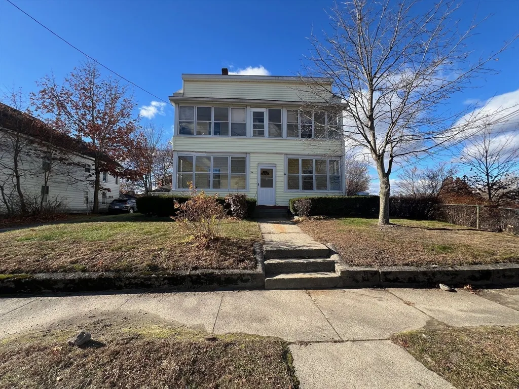 44 Laurel St, Leominster