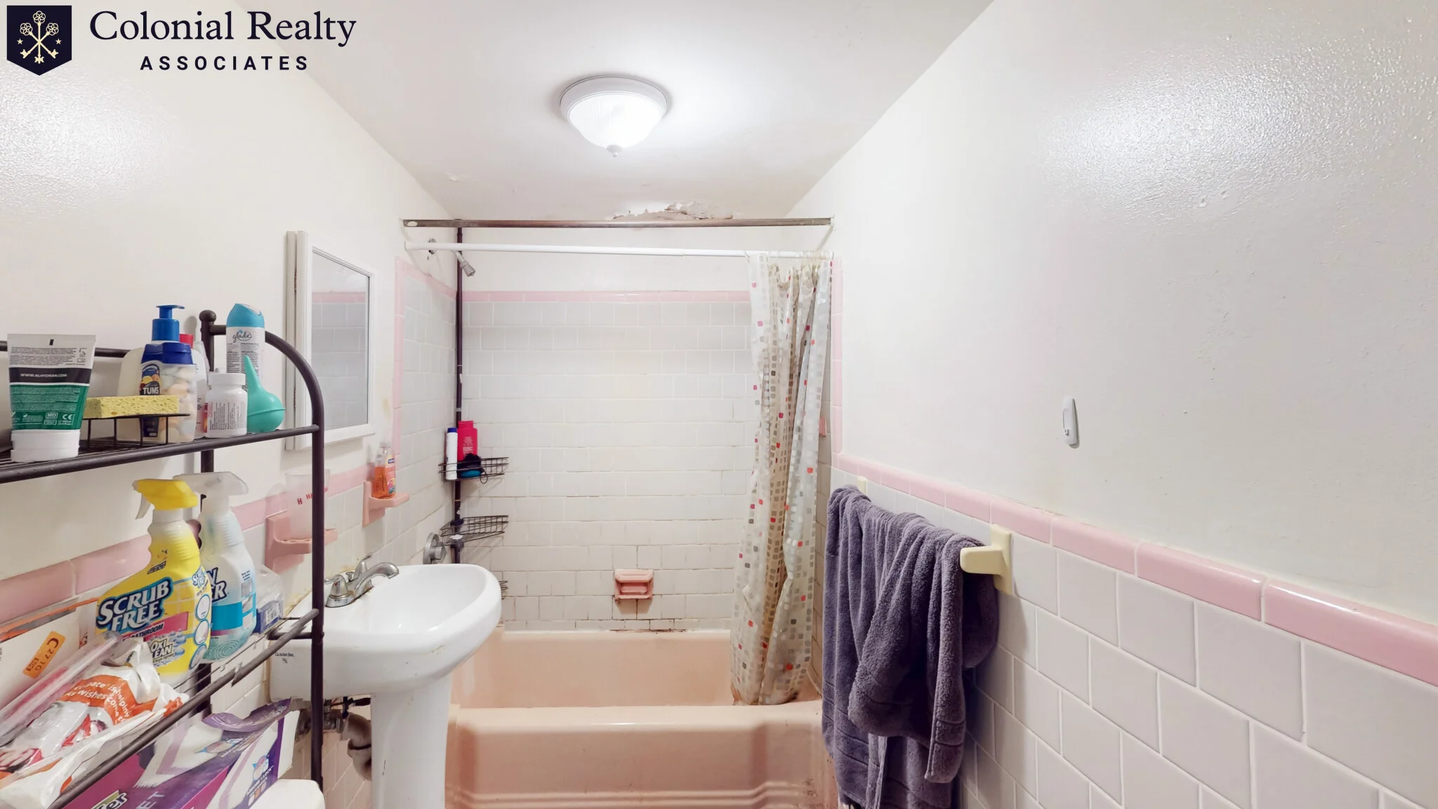 1067 Beacon St, Longwood