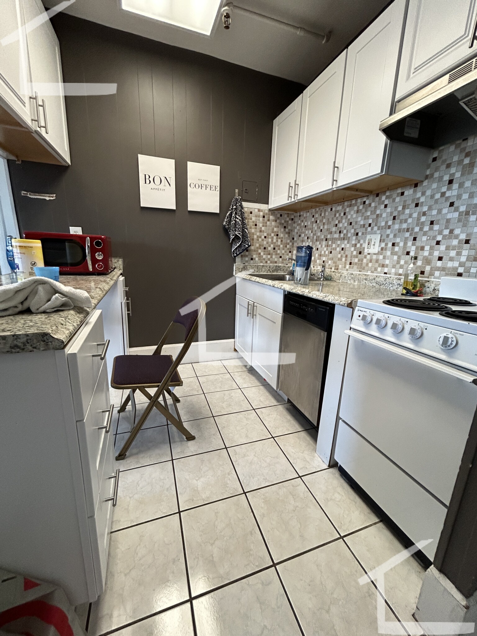 879 Beacon St, Fenway