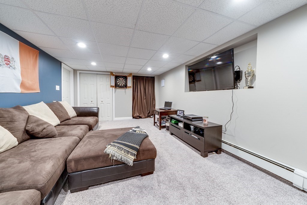 135 Darrow St, Quincy