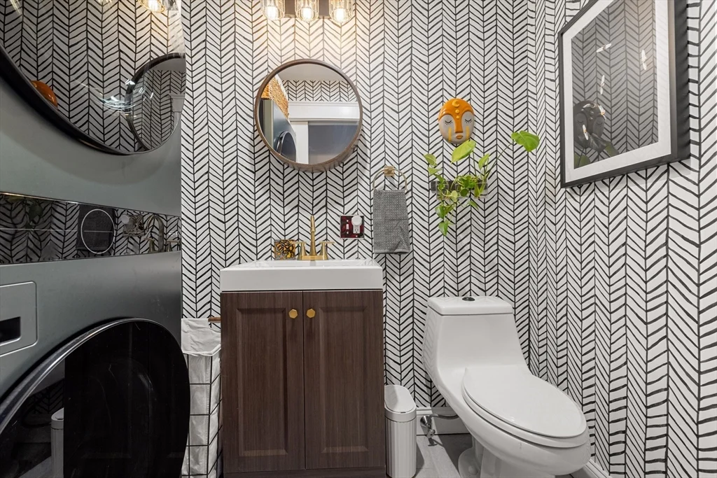 24 Thelma, Dorchester