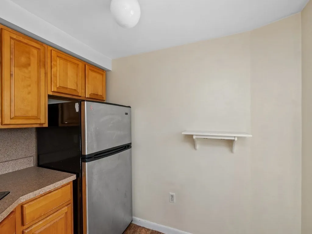 4 Commonwealth Ct, Brighton