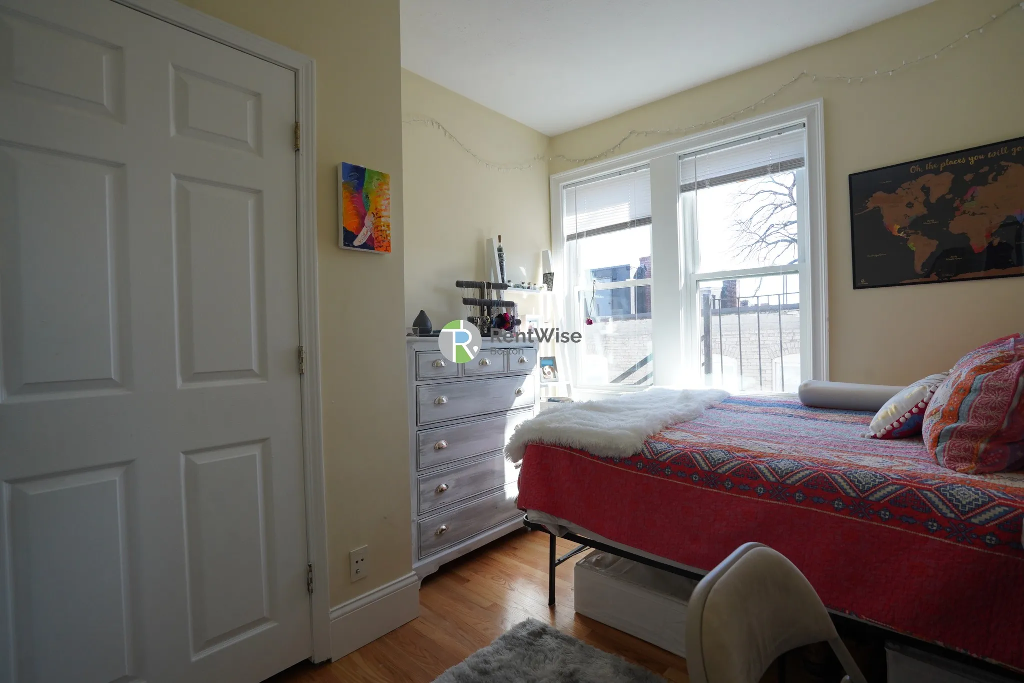 10 Lorraine Ter, Allston