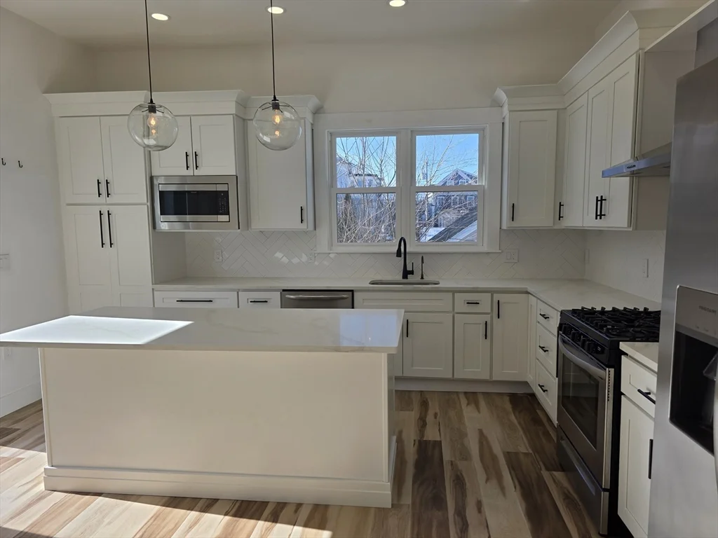 84 Dudley St, Medford