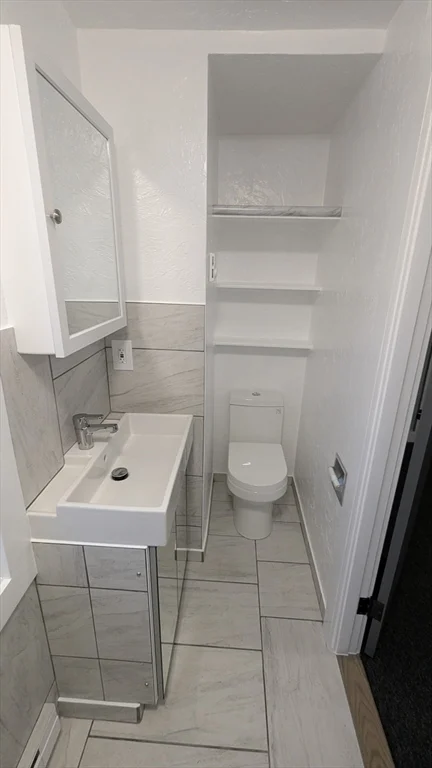 59 Davis, Fall River