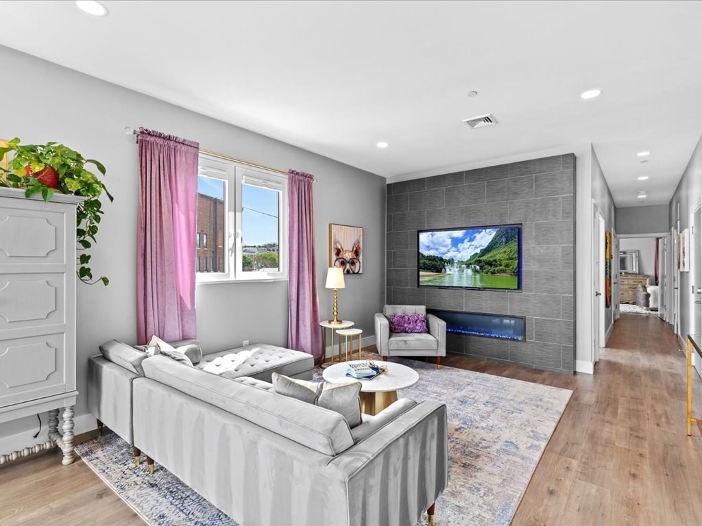 610 Rutherford Ave, Charlestown