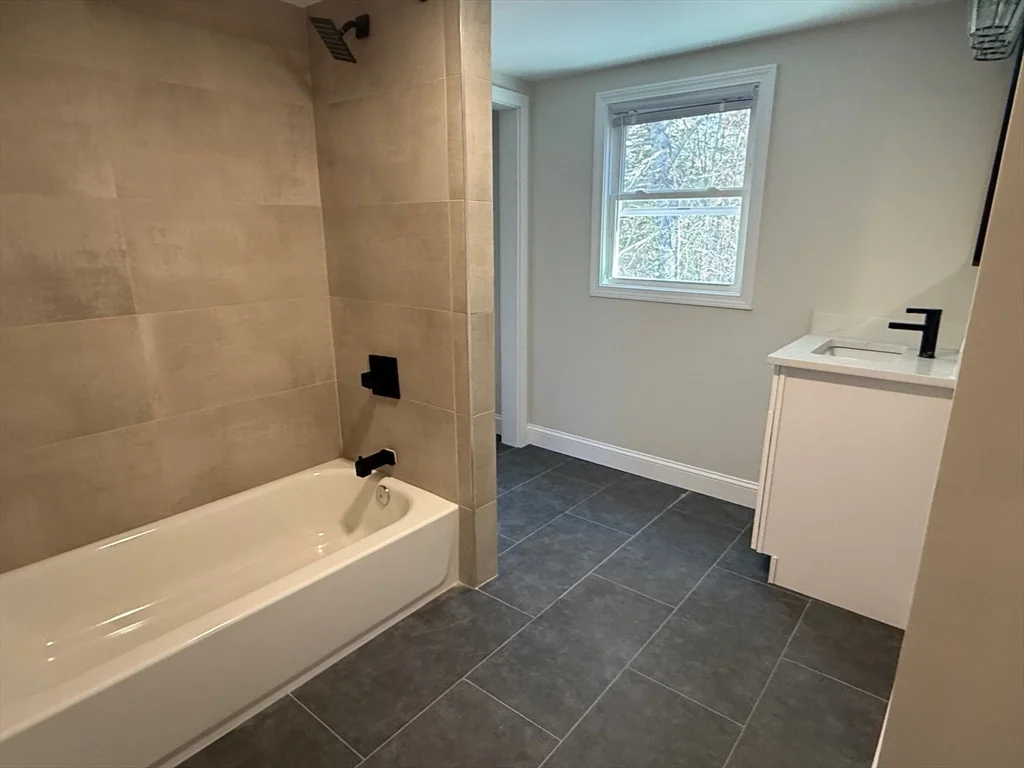 164 Palmer Rd, Plympton