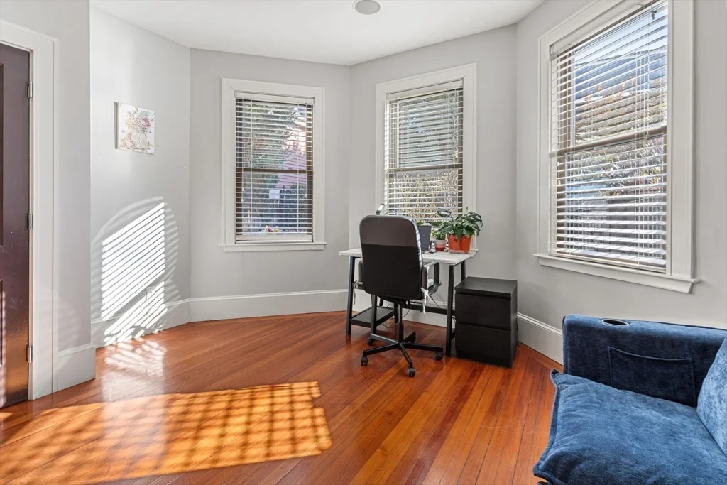 60 Sheridan St, Jamaica Plain