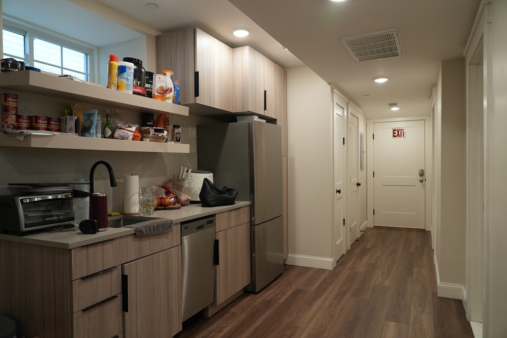 701 E 2nd St, South Boston