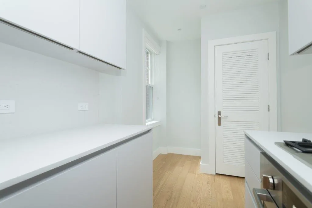 286 Chestnut Hill Ave, Brighton