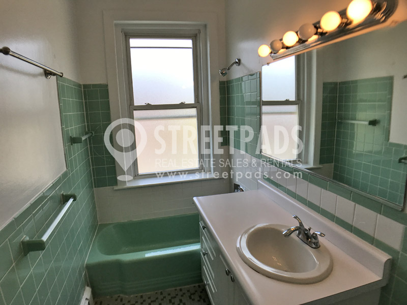 1539 Beacon St, Griggs Park