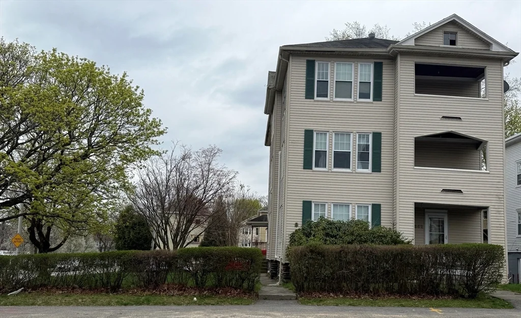 352 Chandler St, Worcester