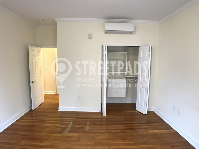 1 Langdon Sq, Neighborhood Nine