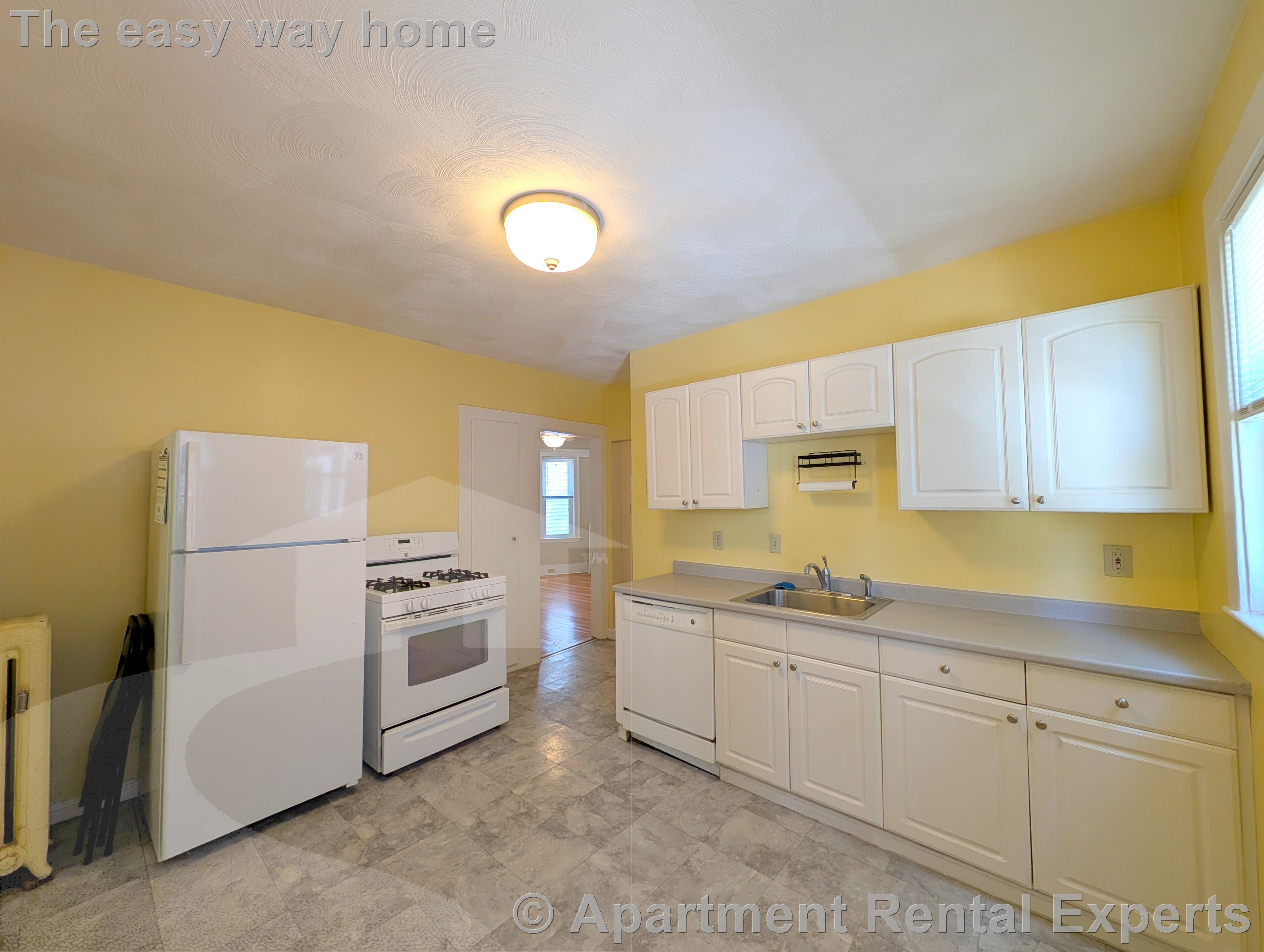 79 Conwell Ave, Tufts