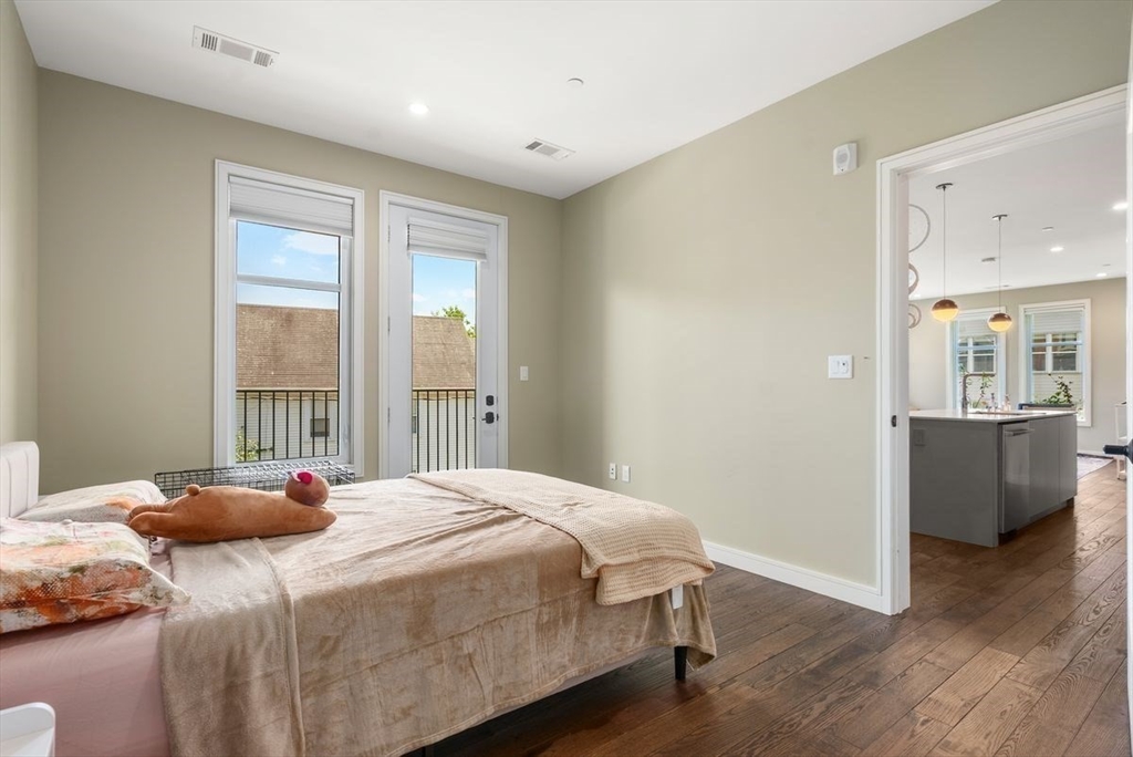 45 Burnett, Jamaica Plain