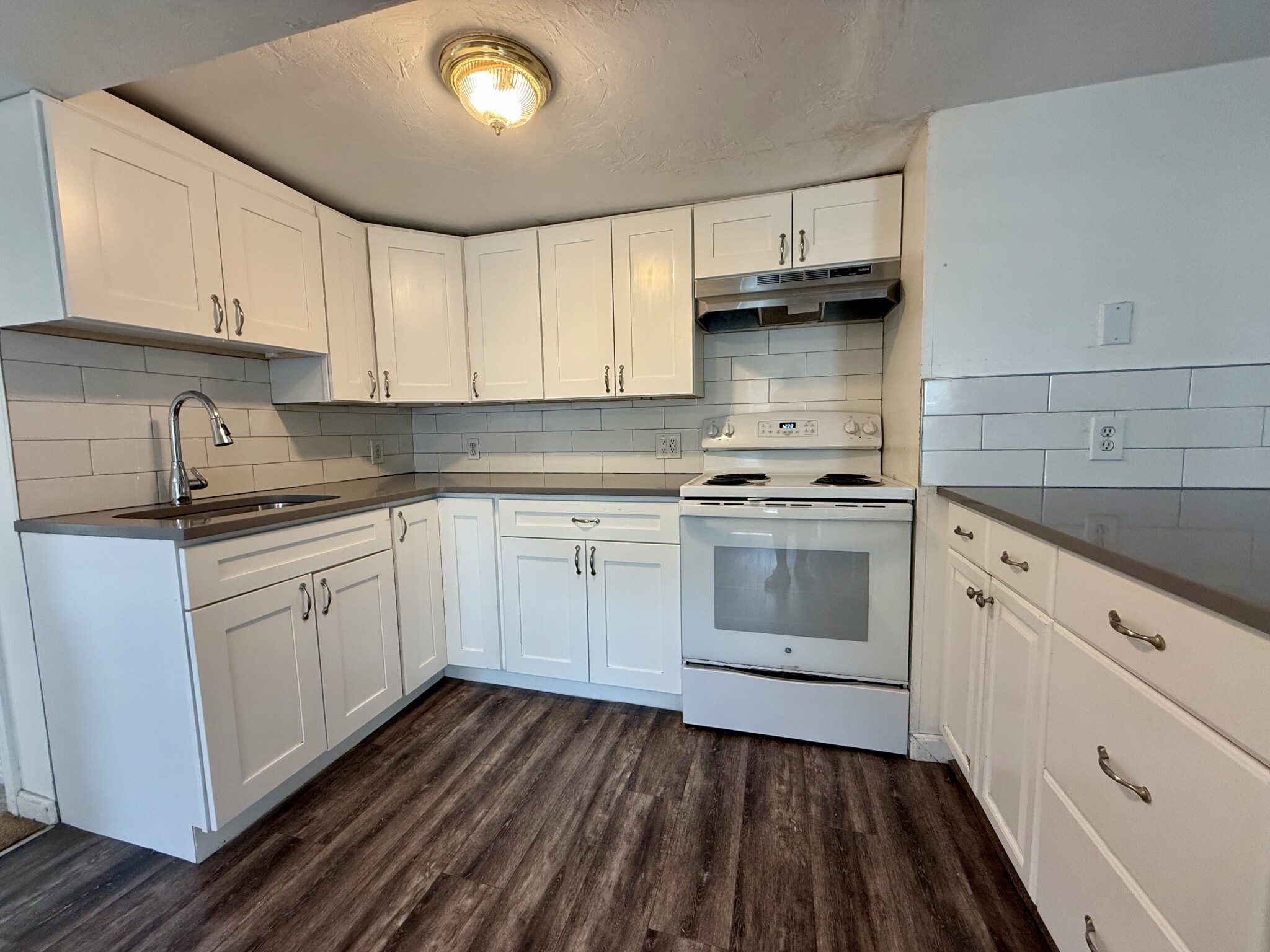 119 South St, Banks Square