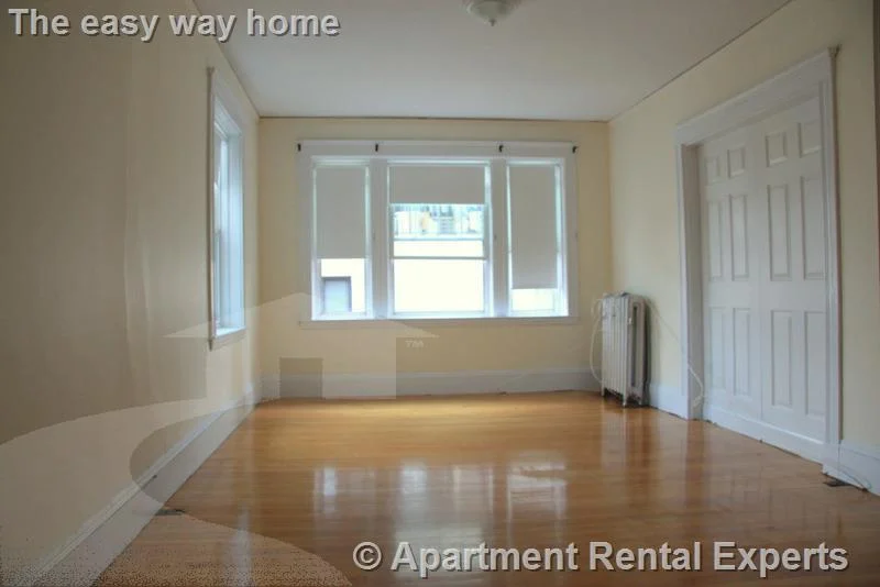 14 Centre St, Central Square