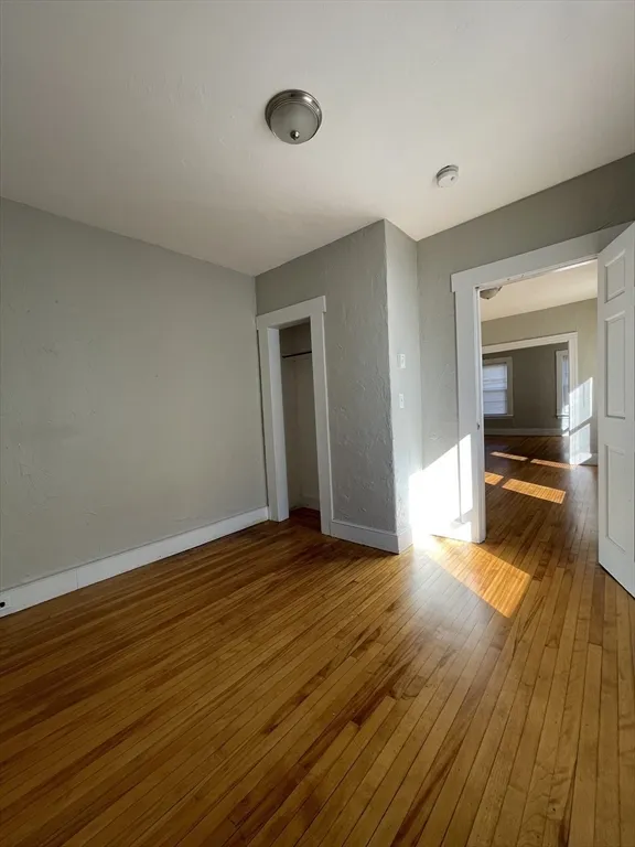 5 Freeland Ter, Worcester