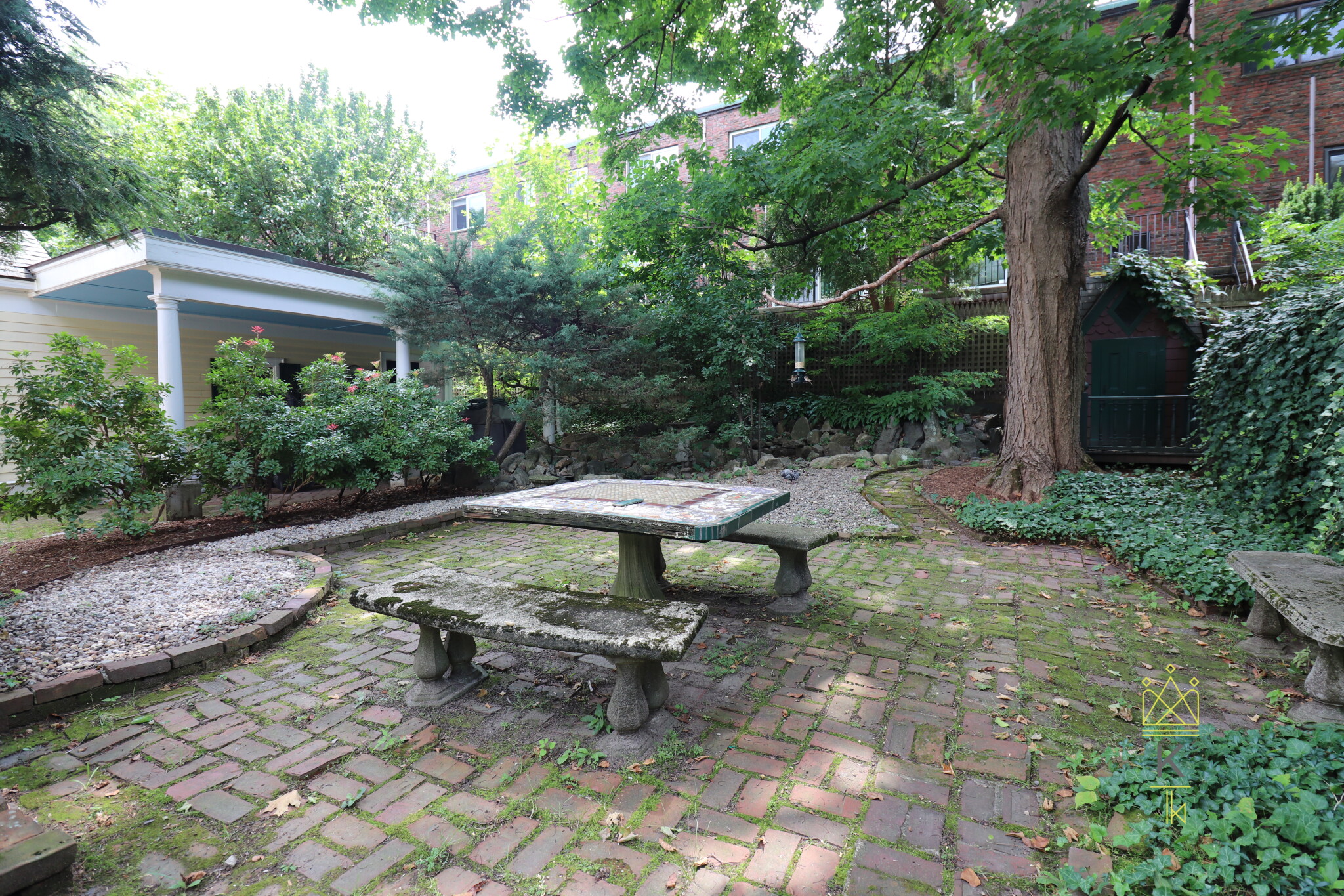 106 Francis St, Coolidge Corner