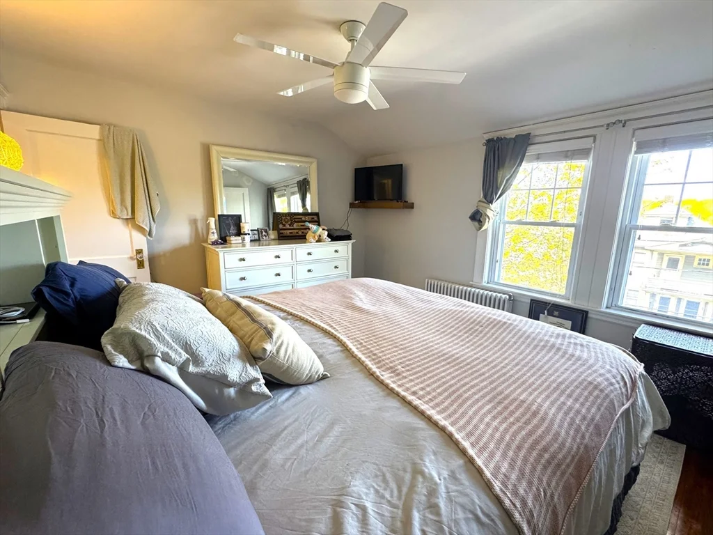65 Whitford St, Roslindale