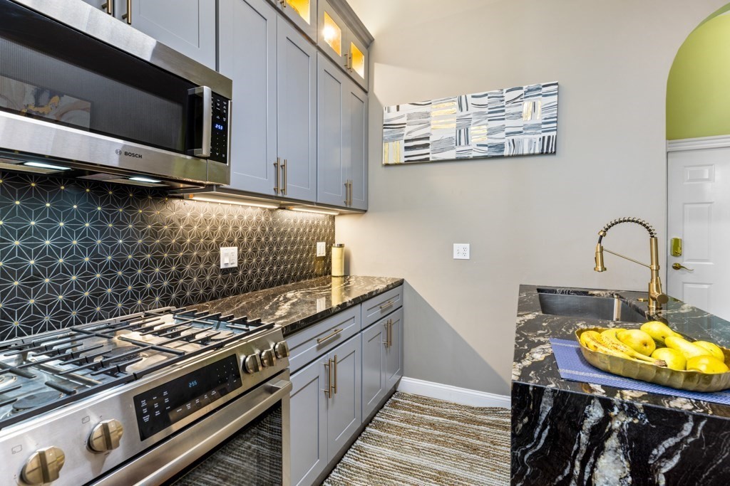 705 Massachusetts Ave, South End