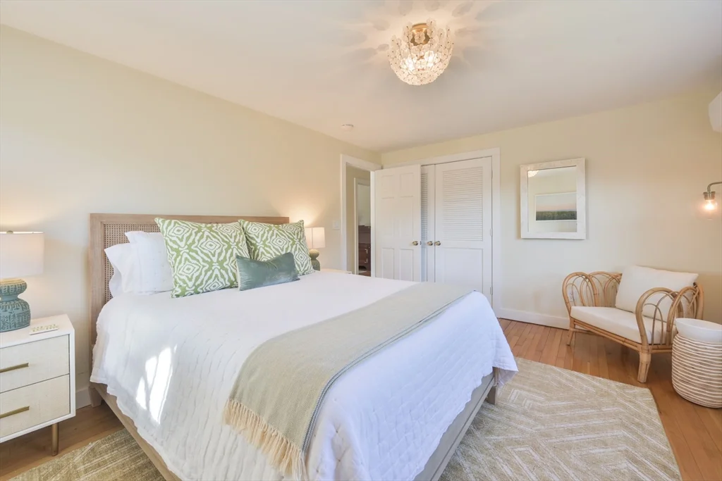 63 Monomoy Rd, Monomoy