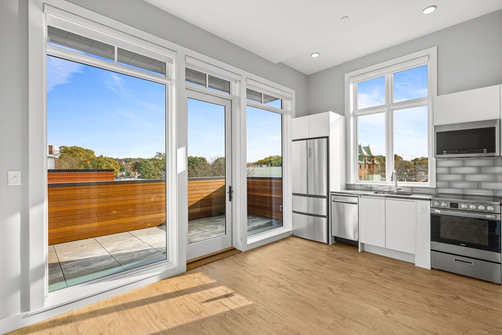 524 Main St, Melrose