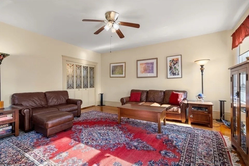 106 Grovers Ave, Winthrop