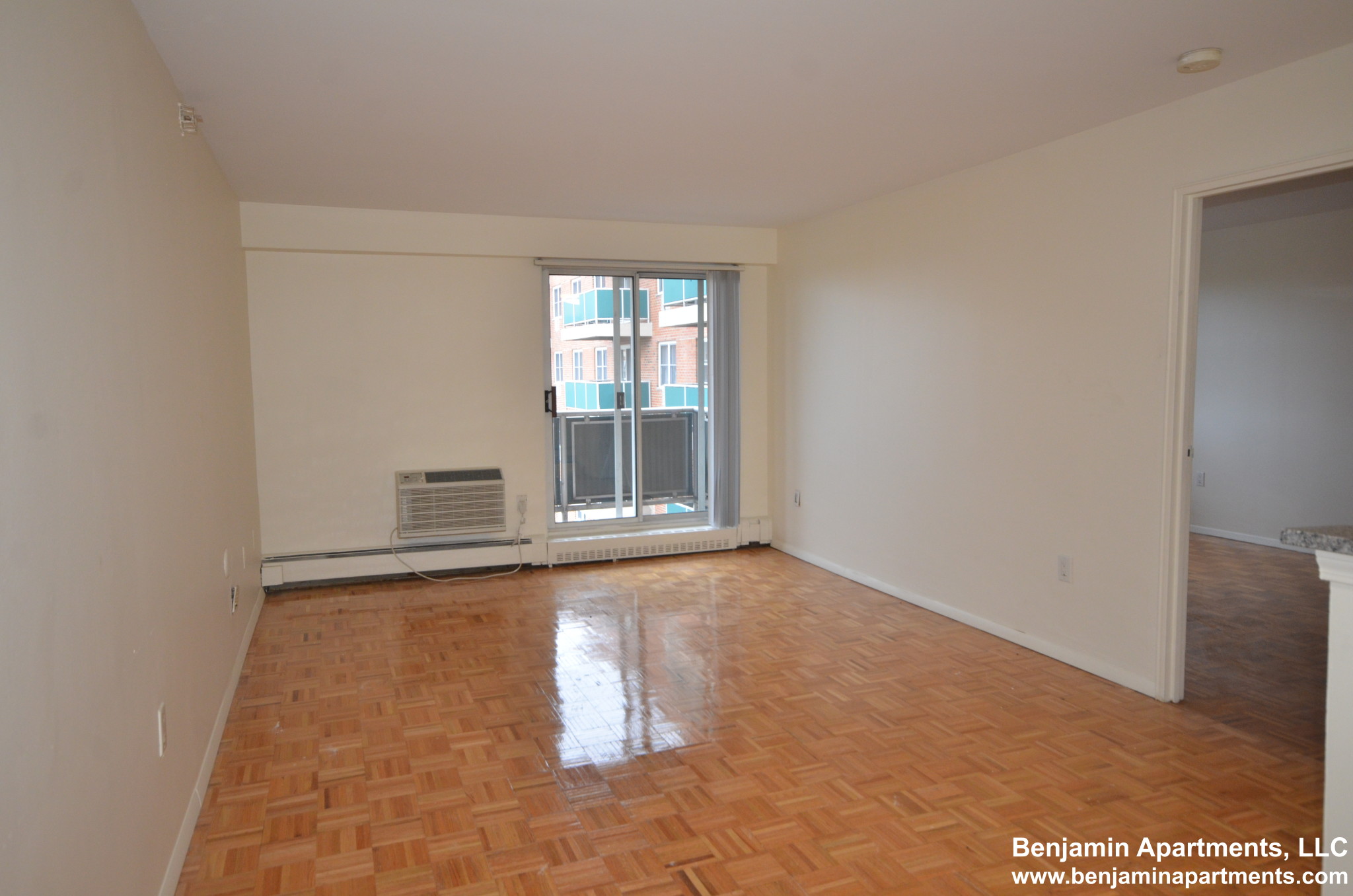 185 Freeman St, North Brookline