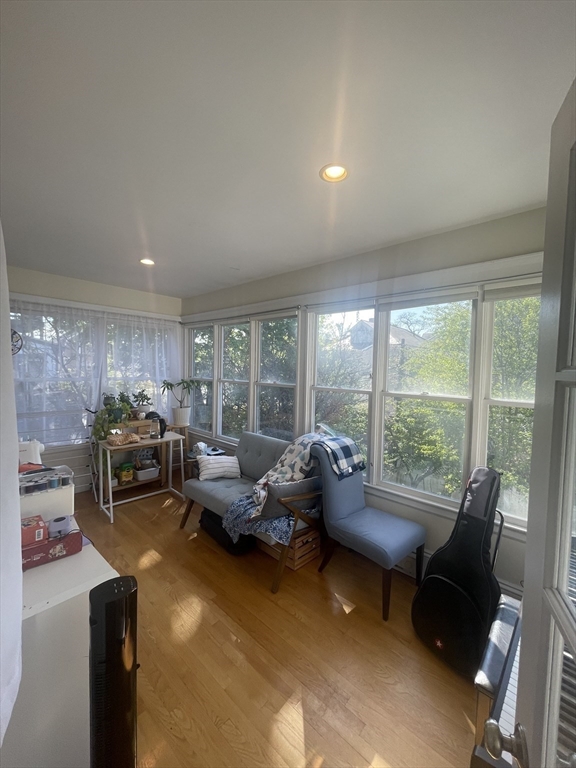 20 Burnham St, Tufts