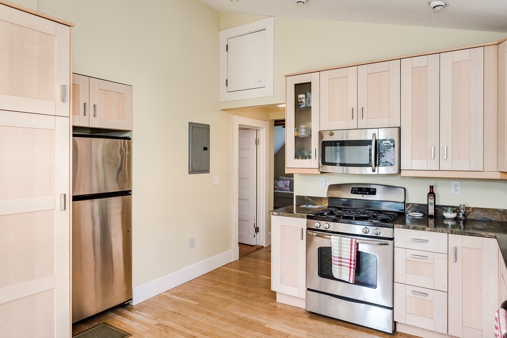 50 Waterhouse St, Teele Square