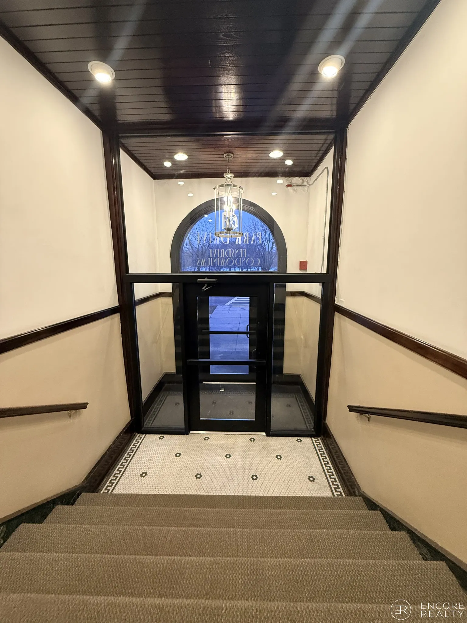 61 Park Dr, Fenway
