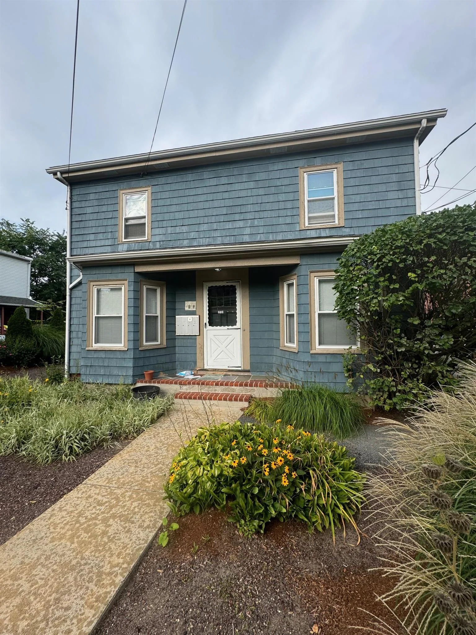 213 Beacon St, Ward Two