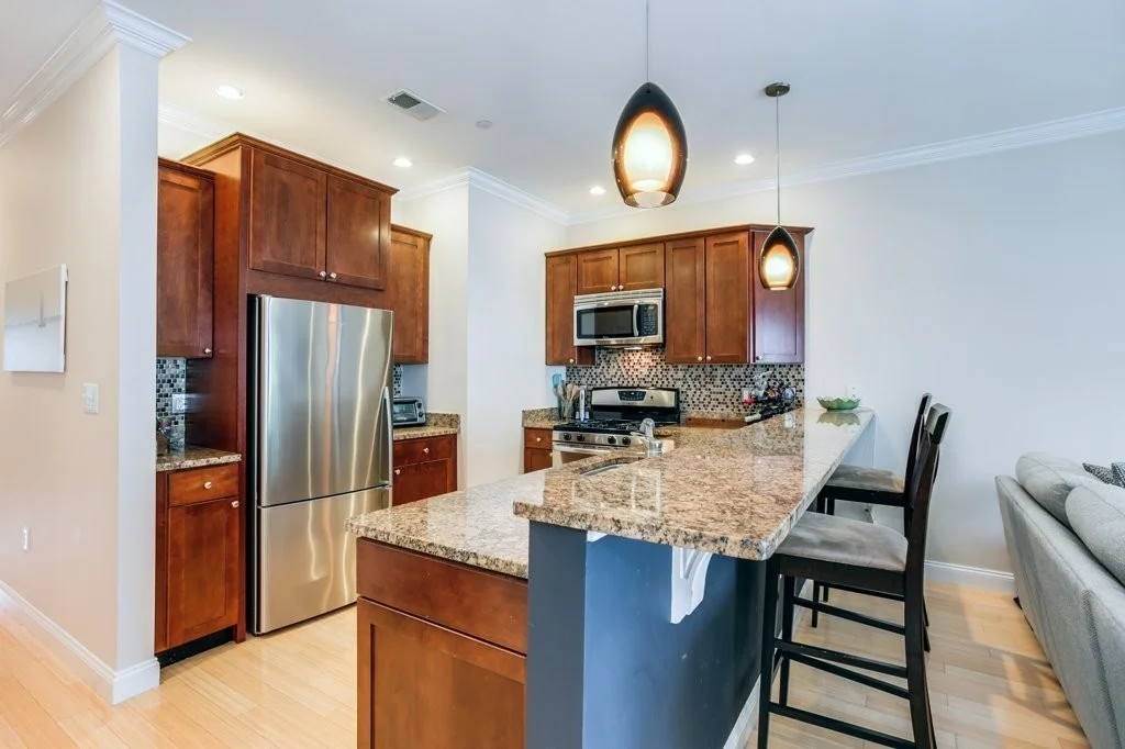 18-20 Knowlton St, South Boston