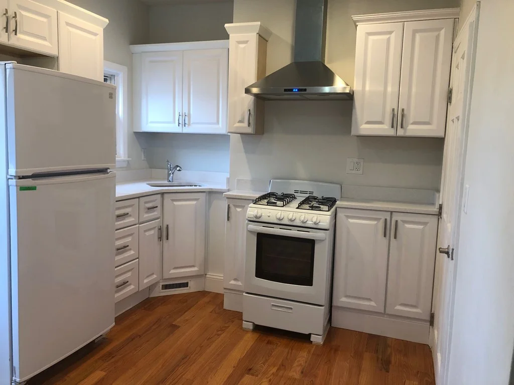 176 W Sixth St, South Boston