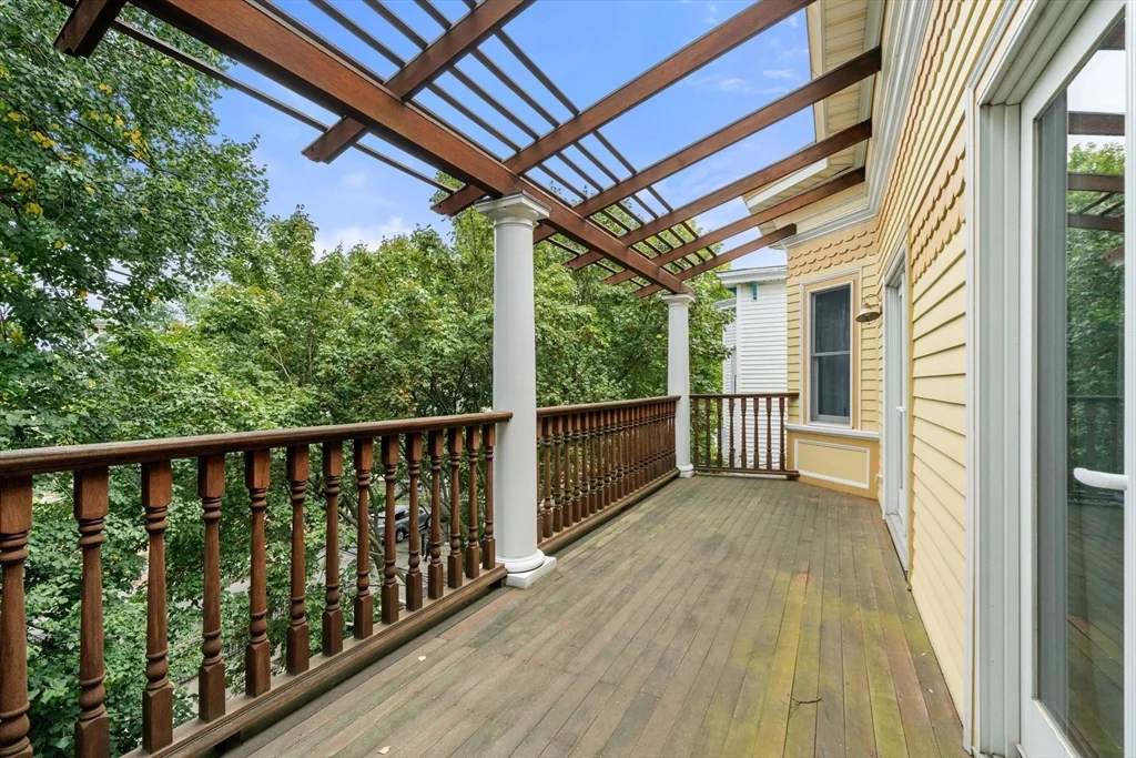 118 Perkins St, East Somerville