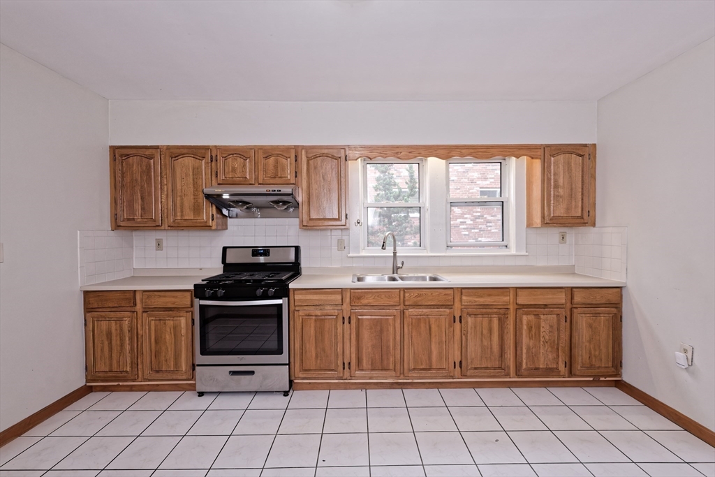 23-25 St James Ter, Newton