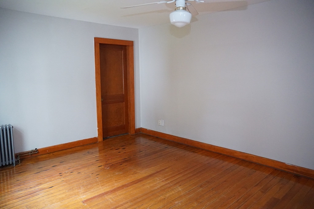 20 Bolton Pl, Bridgewater