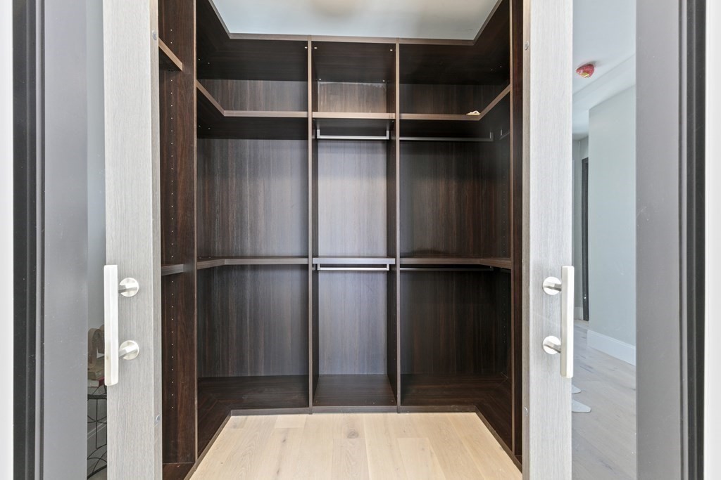 88 Dover St, Davis Square